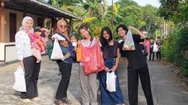 TRADISI NYUWUN APEM MASIH EKSIS 